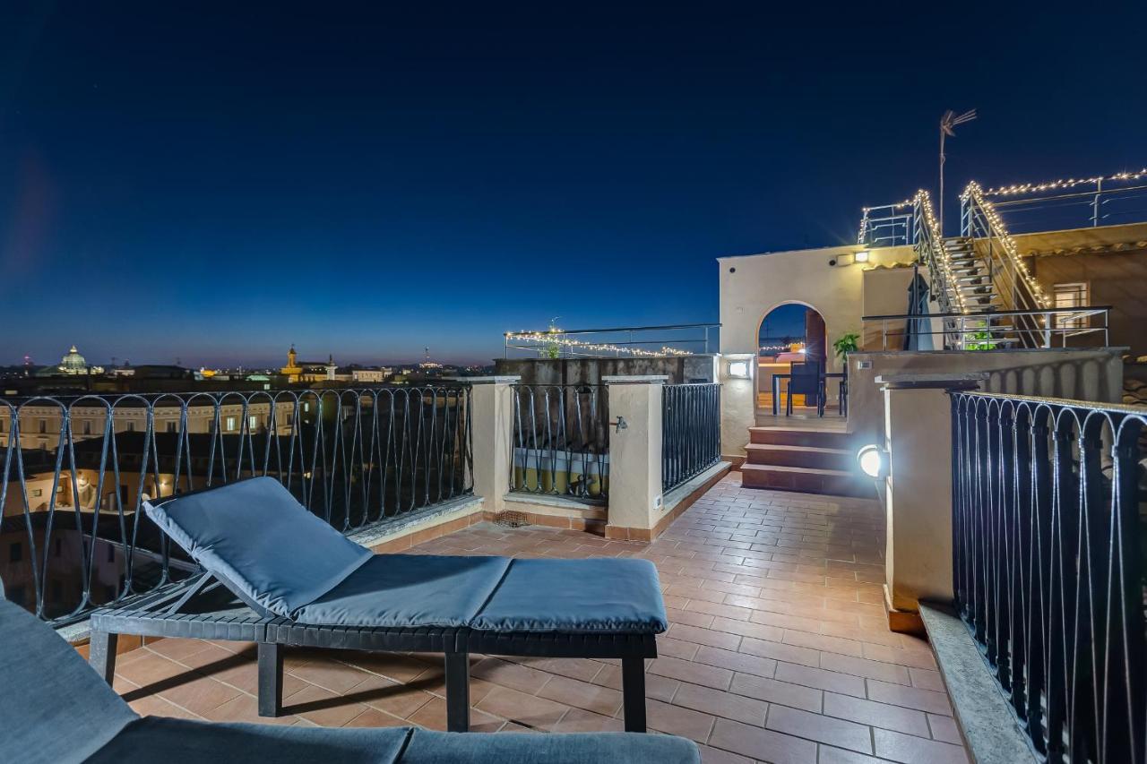 Maison d'hôtes Vivilo Trevi - Luxury Experience - Private Jacuzzi On Terrace - Insane View Rome